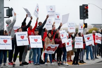 2. Fresno State Thanks the Community for a D.O.G. Well Fed