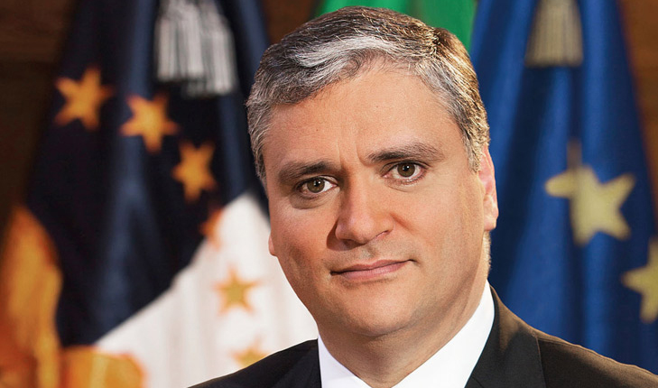 Azores president headlines inaugural lecture for Portuguese institute