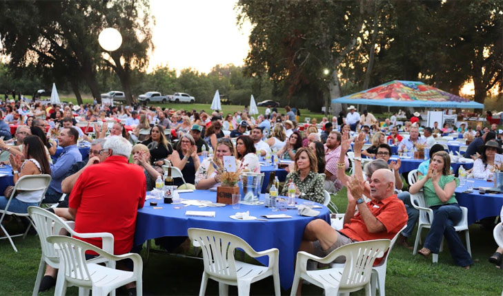 Supporters enjoy the annual Ag Boosters Barbecue.