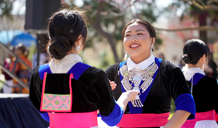 Fresno State Hmong Dancers